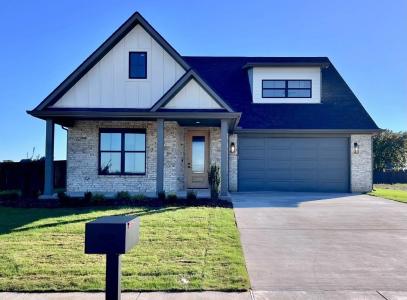 2009 Nichole Boulevard, Pottsboro, Texas 75076, USA