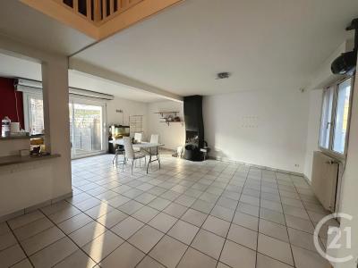 Sens, Bourgogne 89100, France