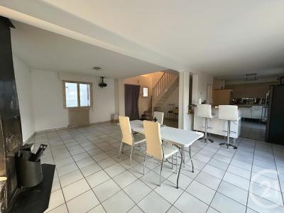 Sens, Bourgogne 89100, France