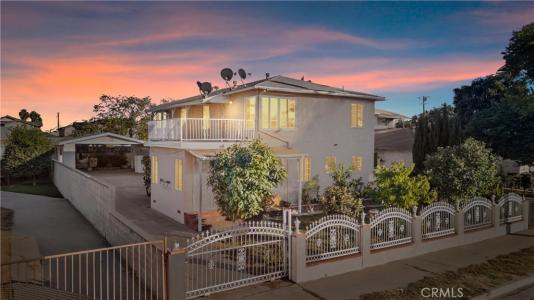 510 S Tamarind Avenue , A, Compton, California 90220, USA