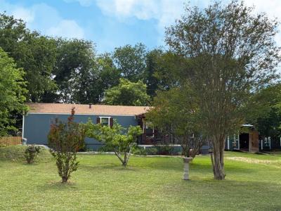 1425 N Agnes Wills Road, Bruceville, Texas 76630