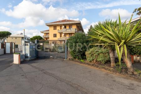 Via Giovanni Guglielmino, Tremestieri Etneo, Sicilia 95030, Włochy