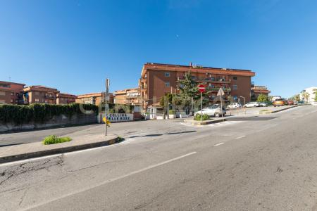 Via Balatelle, San Giovanni La Punta, Sicilia 95037, Italia