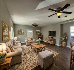 2215 MANDEVILLE Street, New Orleans, Луизиана 70117, Соединенные Штаты