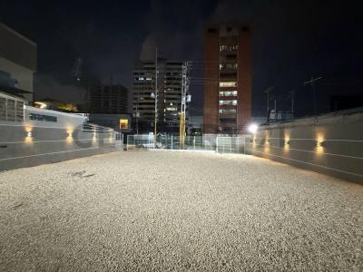 Calle cerca de Rico Pollo Regional Venta de Terreno, Valencia, Carabobo 2001, Venezuela