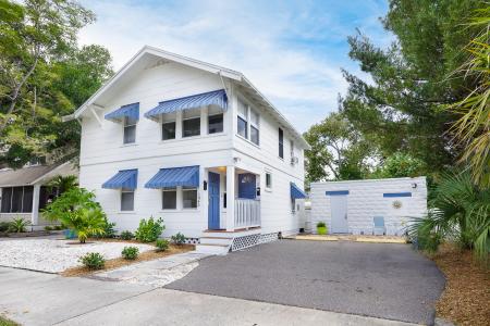 1043 7th Ave N, St. Petersburg, フロリダ 33705, アメリカ合衆国