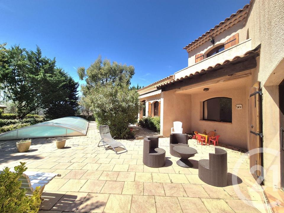 Pierrevert, Provence-Alpes-Côte D'Azur 04860, Pháp