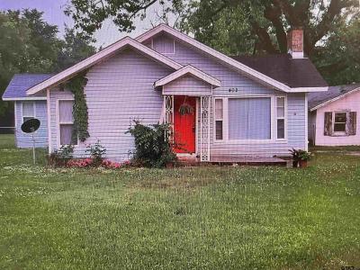 402 Clarksville St, Bogata, Texas 75417