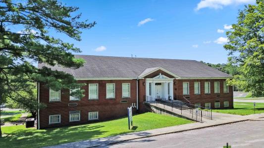 60 Bennett Circle, London, Kentucky 40741, USA