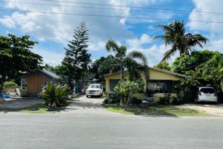 3 BEDROOM HOUSE WITH THREE ADDITIONAL FLATLETS IN GEORGE TOWN, 16, George Town South, Grand Cayman, Kaimaninseln
