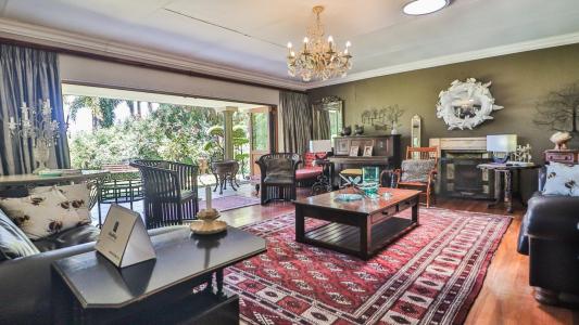 White River, 음봄벨라, 남아프리카