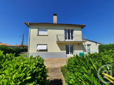 Chef Boutonne, Poitou-Charentes 79110, France