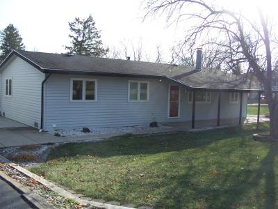 706 Broadway Drive, Mchenry, Illinois 60050, USA