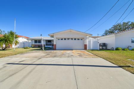 545 Lillian Dr, Madeira Beach, 佛羅里達州 33708, 美國