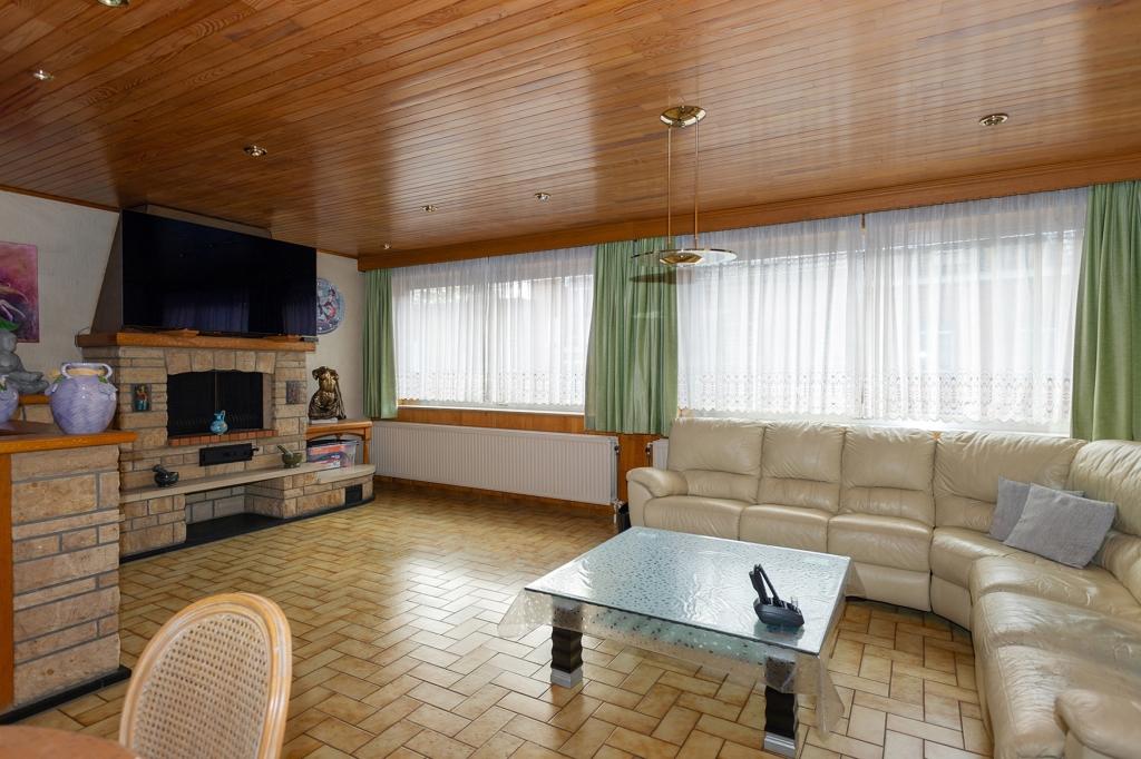 Rue Paul Pastur 87, Quaregnon, 7390, בלגיה