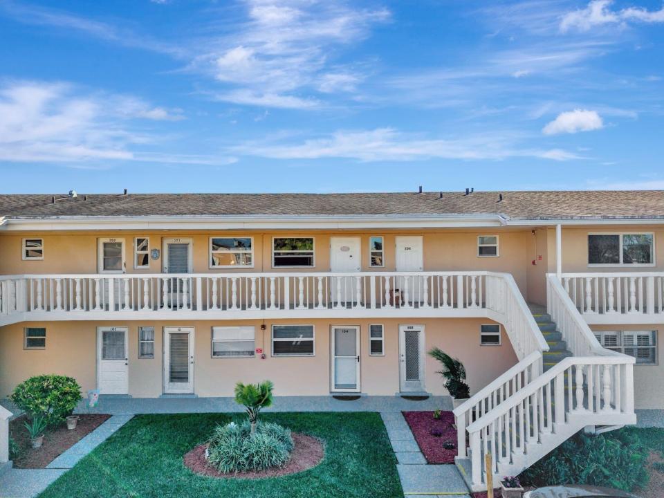 2151 NE 1st Court 204, Boynton Beach, Florida 33435, Stati Uniti