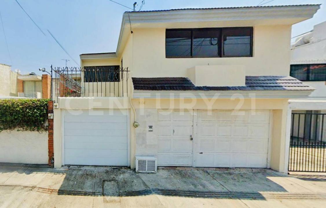 CASA EN VENTA REMODELADA A PIE DE CALLE 49 PONIENTE - REFORMA AGUA AZUL 01,, Puebla, Puebla 72430, México