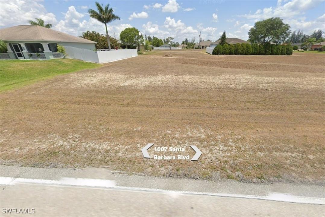 1007 Santa Barbara Boulevard N, Cape Coral, Florida 33993, Estados Unidos