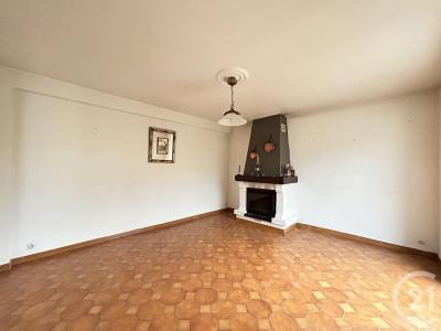 Elne, Languedoc-Roussillon 66200, 法国