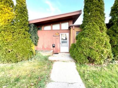 106 N Marquette Street, Durand, Michigan 48429, USA