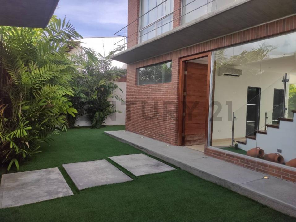 Principal Casa, Caracas, Miranda 00001, Venezuela