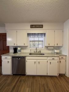70  Springwood Ridge, Zwolle, Louisiana 71486, USA