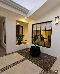 calle 32 , Central-Alajuela Central, Alajuela 00001, Коста-Рика