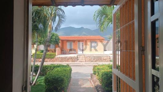 Calle 2 166, Villa Rosa, Nueva Esparta 6301, Venezuela