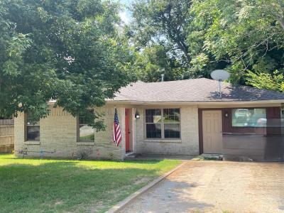736 W. Bullock, Denison, Texas 75020, États-Unis