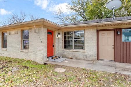736 W. Bullock, Denison, Texas 75020, États-Unis
