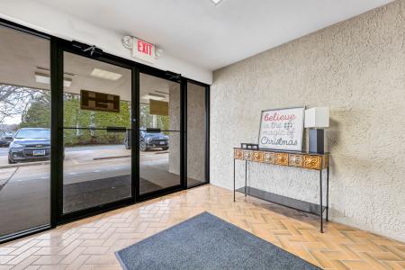 102 North Main Street, Columbia, Illinois 62236, USA