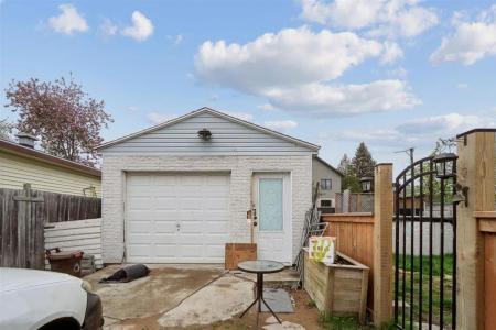 4185  Rue Nadeau, Longueuil (Saint-Hubert), Quebec J3Y 2H4, Canada