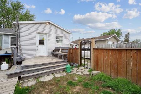4185  Rue Nadeau, Longueuil (Saint-Hubert), Quebec J3Y 2H4, Canada
