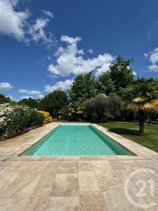 Pringy, Île-de-France 77310, Francia
