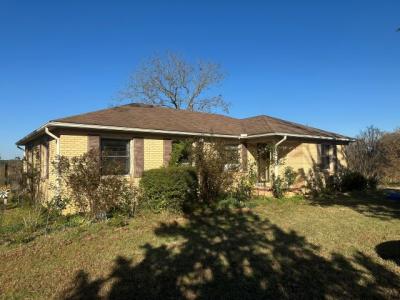 729 Rosehill, Timpson, Texas 75975, USA