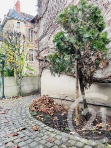 Moulins, Alvernia 03000, Francia