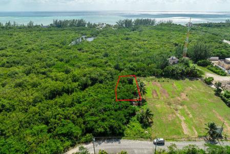 0.26 ACRES - ENTRANCE OF FRANK SOUND, Midland East, Grand Cayman, Îles Caïmans