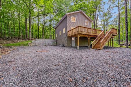 117 Sheridan Road, Hawley, Pennsylvania 18428