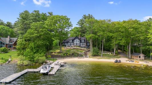 18 Sheehans Island Road, Raymond, Maine 04071, USA