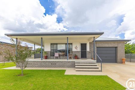 2/2 Reymond Street, Forbes, NSW 2871, Australia