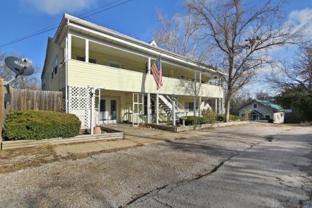 221 E WHITLEY, MEXICO, Missouri 65265, Estados Unidos