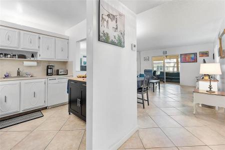 5621 SW 2nd Court #201, Margate, Florida 33068, USA