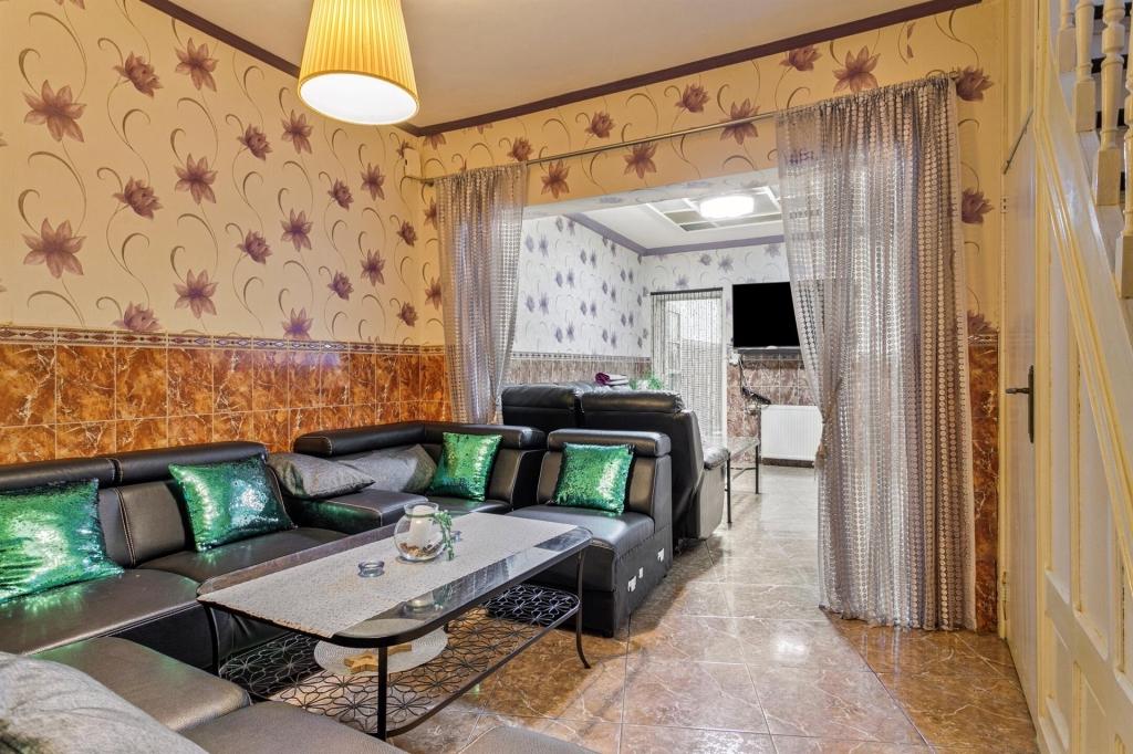 Zonnestraat 136, Ronse, 9600, Bỉ