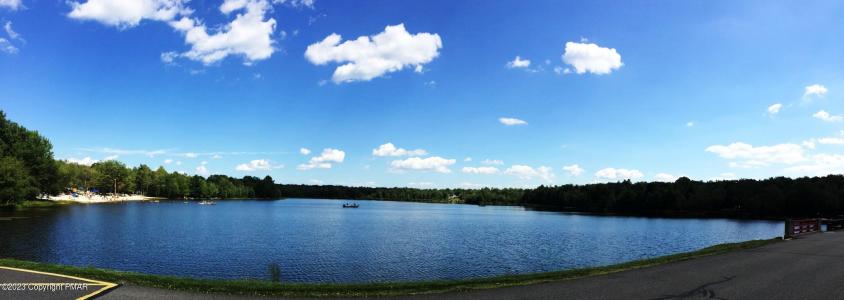 220 Aka Lo FERN RIDGE Road, Blakeslee, Pennsylvania 18610, Stati Uniti