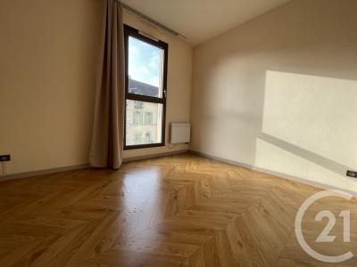 Moulins, Alvernia 03000, Francia