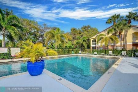 815 W Boynton Beach Blvd 2-103, Boynton Beach, Florida 33426, Stati Uniti