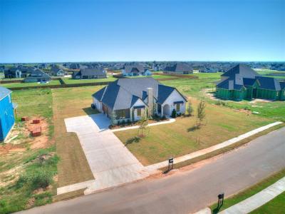 2220 NW 227th Street, Edmond, Oklahoma 73025, USA