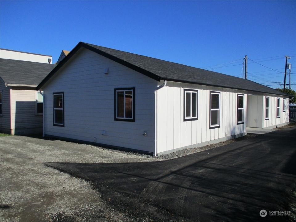 711 S 4th Avenue, Kelso, 华盛顿州 98626, 美国