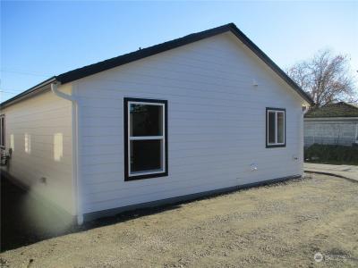 711 S 4th Avenue, Kelso, 华盛顿州 98626, 美国