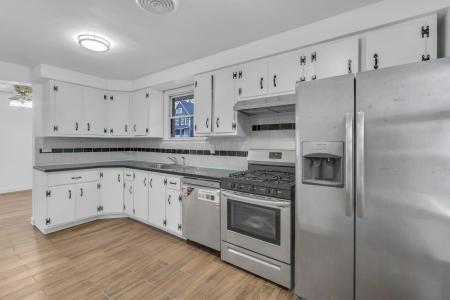 32 RICHARDS ST, Jc, Greenville, ניו ג'רזי 07305-4105, ארצות הברית של אמריקה
